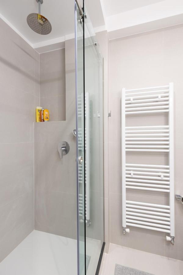 Wonderful Central Athens 2 Bedroom 2 Bath Sleeps 8 Exterior photo